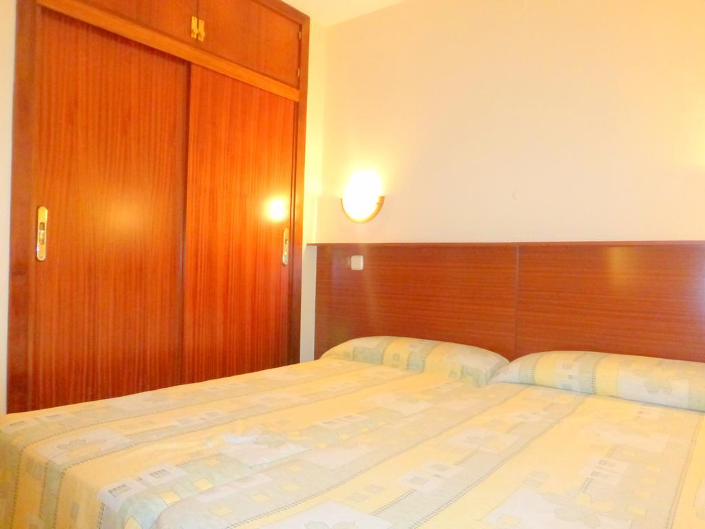 Rentalmar Atlantida Apartamentos Salou Bagian luar foto