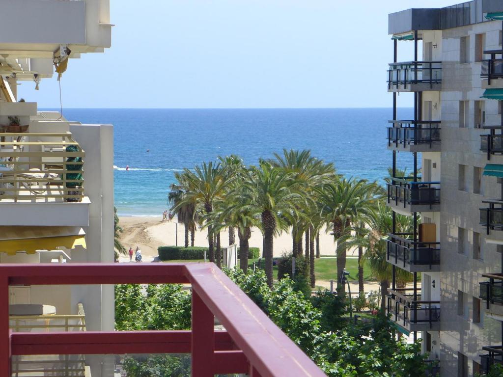 Rentalmar Atlantida Apartamentos Salou Bagian luar foto